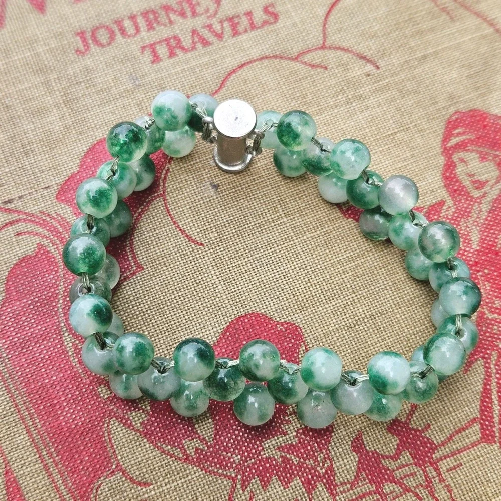 Green Mottled Jade Stone Strand Woven Bead Bracelet Silver Tone Clasp